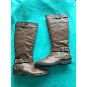 Idola 7 1/2M knee high, low heel brown boots.